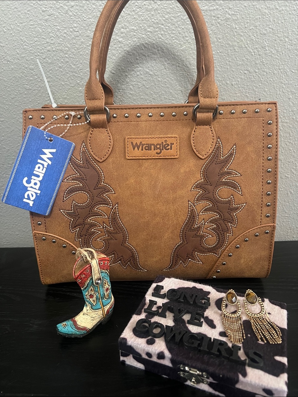 Wrangler embroidered & studded boot scroll tote bag - Picture 12 of 12
